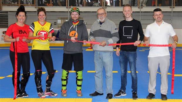 Le Challenge DEKHockey de l'Aile Jeunesse a attiré 16 entreprises