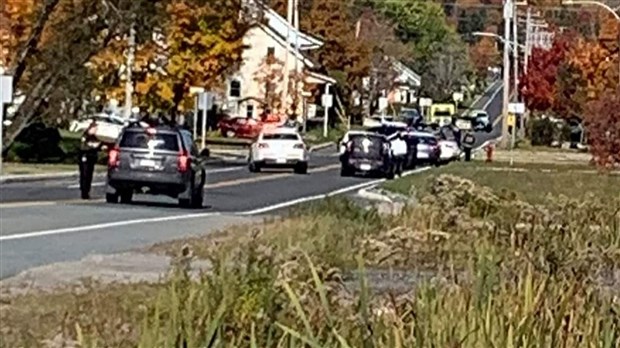 Une intervention présentement en cours concernant un individu en crise à Tring-Jonction