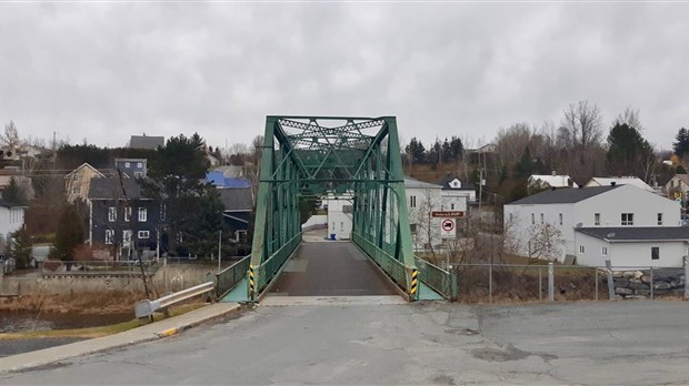 Retour de la circulation sur le pont de Saint-Côme-Linière