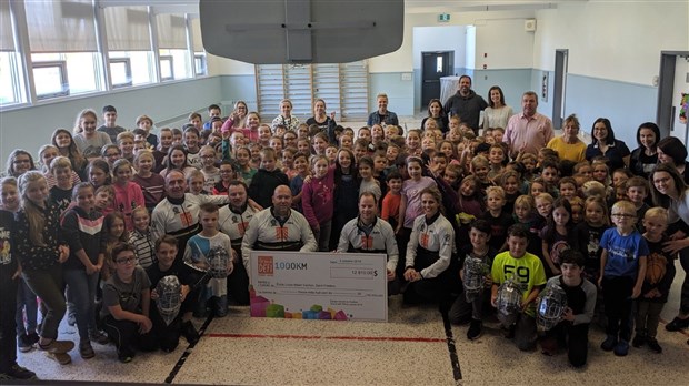 Les écoles Sainte-Famille et Louis-Albert-Vachon reçoivent tout un soutien de policiers de la SQ!