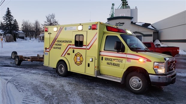 Accident de motoneige à Saint-Éphrem : l'homme a subi d'importantes blessures