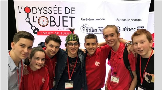 Un prix pour des élèves designers de la Polyvalente Benoît-Vachon