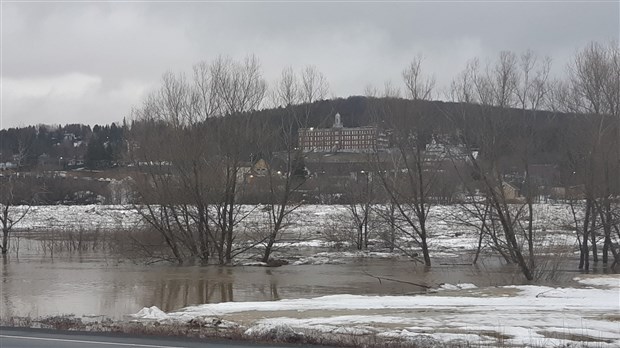 Fermeture et transport scolaire des écoles à Beauceville