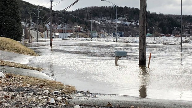 Inondations à Beauceville : la situation ressemble à 1957 selon un sinistré