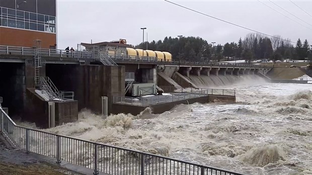 Un grand débit d'eau est enregistré au barrage Sartigan 