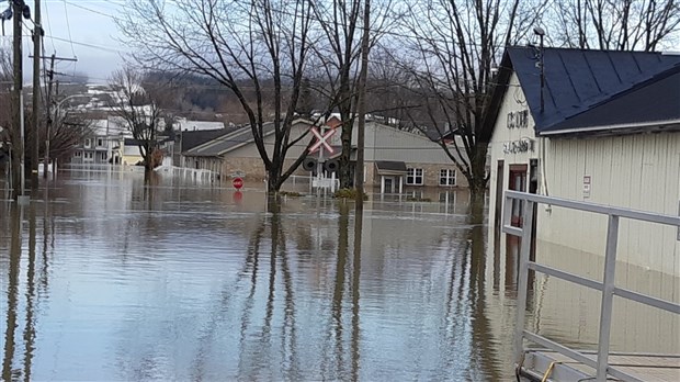 Inondations : une crue de 100 ans à Sainte-Marie