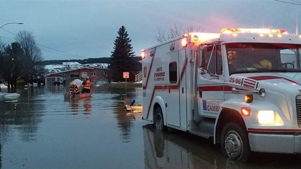 Inondations: St-Joseph a atteint un record de niveau d'eau 