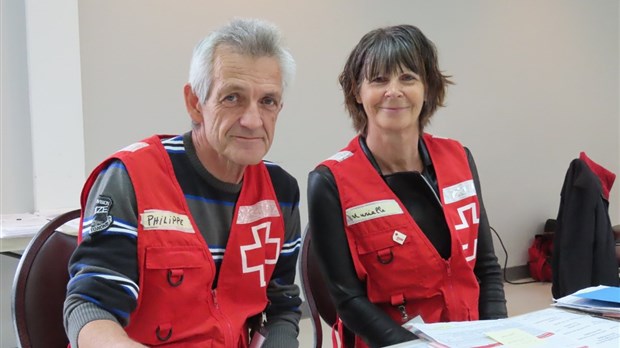 2 bénévoles de Saint-Joseph prêtent main-forte aux sinistrés de Sainte-Marthe-sur-le-Lac 