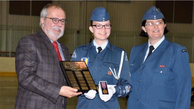 La 26e revue annuelle des cadets de l’air en met plein la vue