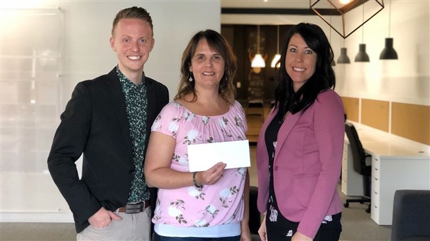Le Club Rotaract Saint-Georges remet 10 000 $ à l'organisme Le Berceau
