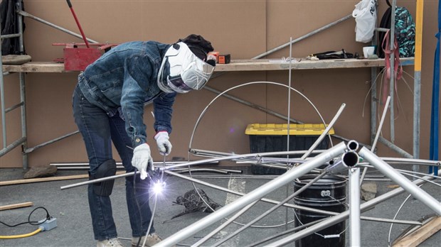 Symposium de sculpture : Antonina Fatkhullina a le vent dans les voiles