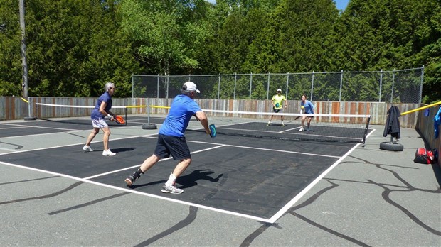 Ouverture de deux terrains de pickleball au parc Caron