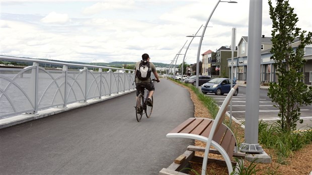 La piste cyclable de la promenade Redmond fait déjà des heureux