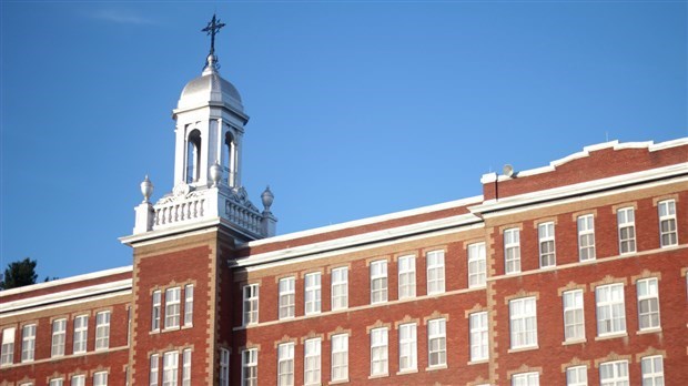 L'École Jésus-Marie de Beauceville invite ses anciens pour fêter ses 45 ans