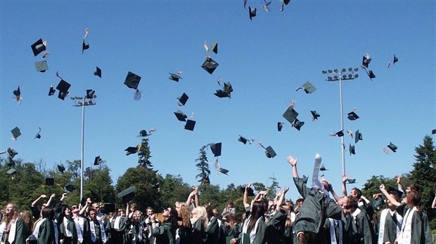 De plus en plus d’étudiants diplômés à la CSBE