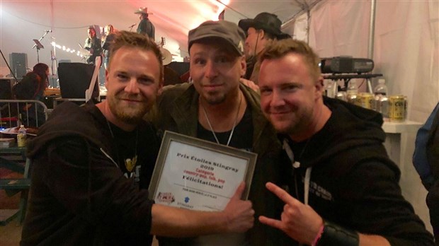 Les Twin Brothers récompensés pour « Aubergiste » avec une deuxième place au concours Prix étoiles Stingray