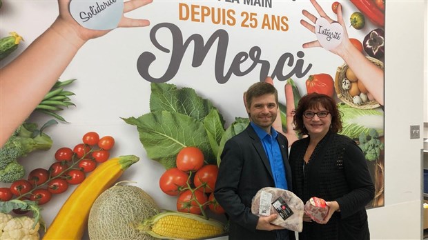 Les Éleveurs de porcs de la Beauce donnent 1250 $ à Moisson Beauce