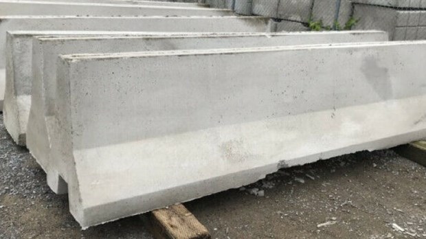 Beauceville installera des blocs de béton pour protéger son centre-ville des glaces