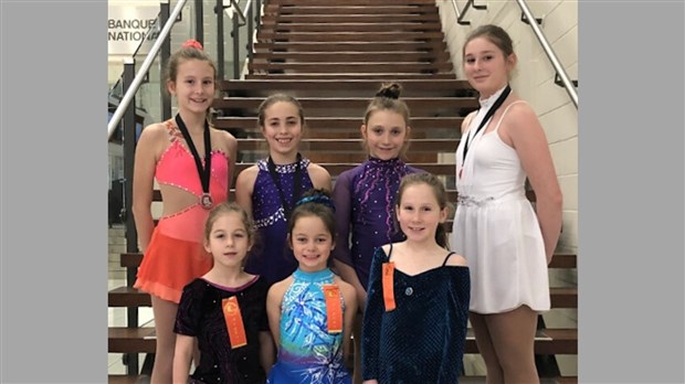 Les patineuses du CPA de Sainte-Marie reviennent de Thetford Mines décorées