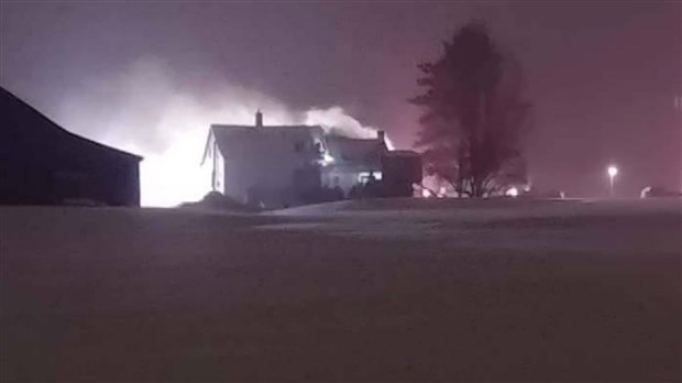 Un incendie détruit une résidence de la 127e Rue