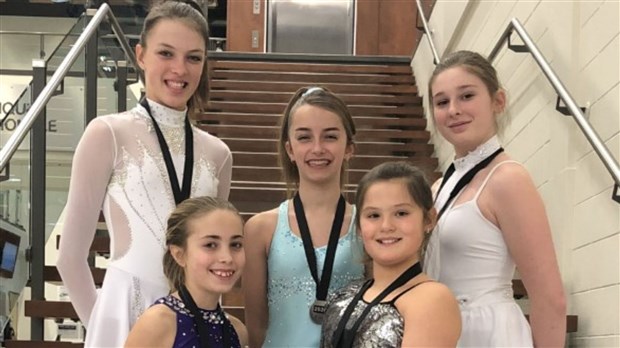 Cinq patineuses du CPA de Sainte-Marie reçoivent une médaille