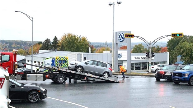 Collision entre deux voitures sur le boulevard Lacroix à Saint-Georges