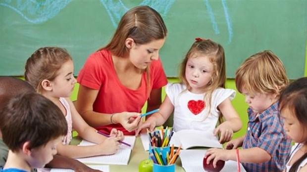 Réseau scolaire: Québec lance une nouvelle campagne de recrutement