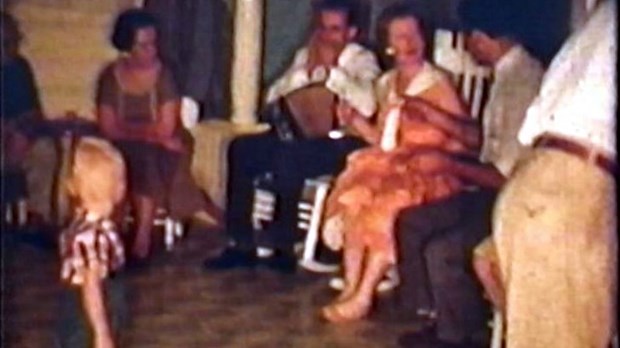 Normand DeLessard présente une soirée familiale d'autrefois à La Guadeloupe (1965)