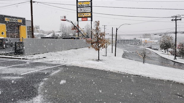 15 à 25 cm de neige prévus cette nuit