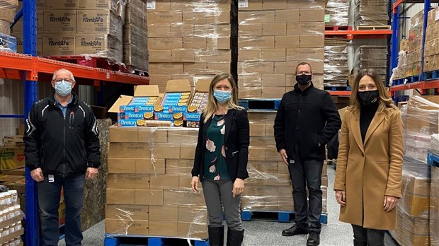 Westrock de Sainte-Marie remet 32 palettes de denrées à Moisson Beauce