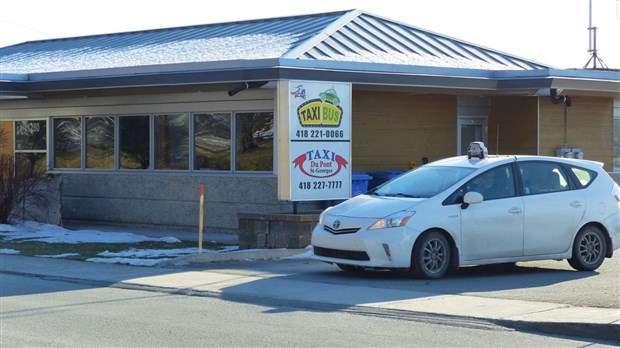 Deux postes au conseil d'administration de Taxibus