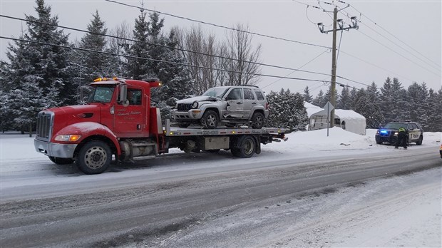 Un accident entre une voiture et un camion à Saint-Georges