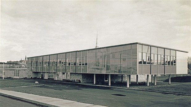 L'ÉCOLE D'ARTS ET MÉTIERS OU L'ÉCOLE POZER