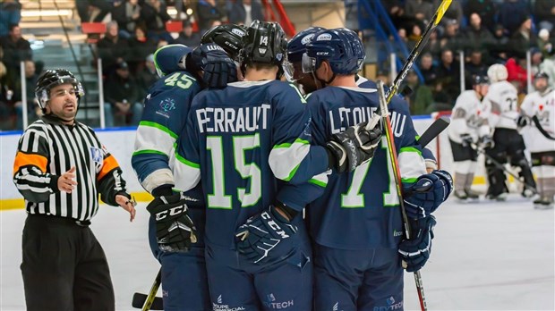 Une série conclue en cinq matchs par le Familiprix de Saint-Joseph