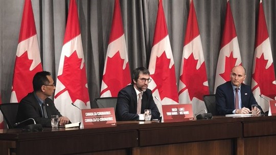 Face au COVID-19, Ottawa débloque de l'aide pour les médias 