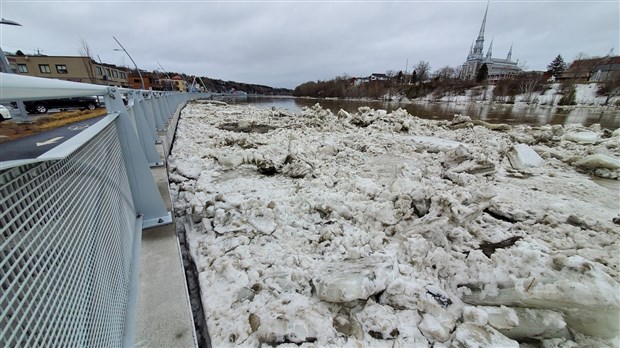 VIDÉO : Des embâcles causent des inondations à Saint-Georges