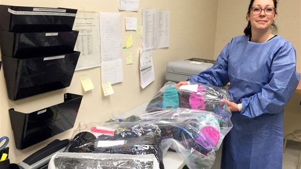 Le Tricot-Don produit 158 tuques pour les patients en oncologie