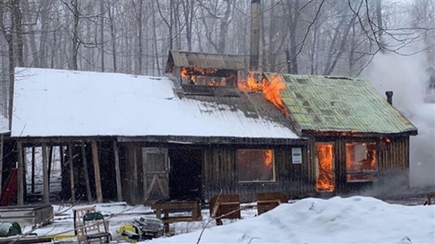 Les pompiers sauvent l'équipement d'une érablière à Saint-Simon-les-Mines
