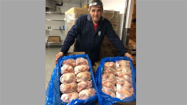 Moisson Beauce reçoit un don des éleveurs de volailles