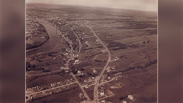 EMBOUTEILLAGE MONSTRE À SAINT-GEORGES EN 1963