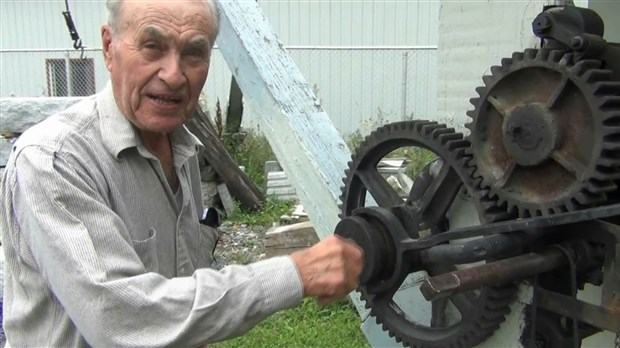 Normand De Lessard présente l'histoire de Conrad Caron de Beauceville