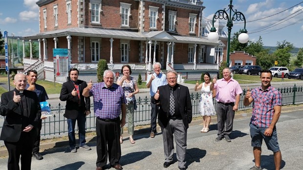 Québec investit plus de 620 000 $ pour la restauration du presbytère