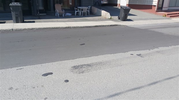 Des travaux de pavage laissent des traces à Saint-Georges