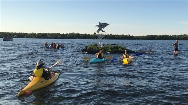 Dévoilement de l'oeuvre sculpturale  « Le Mgezo » au lac Fortin
