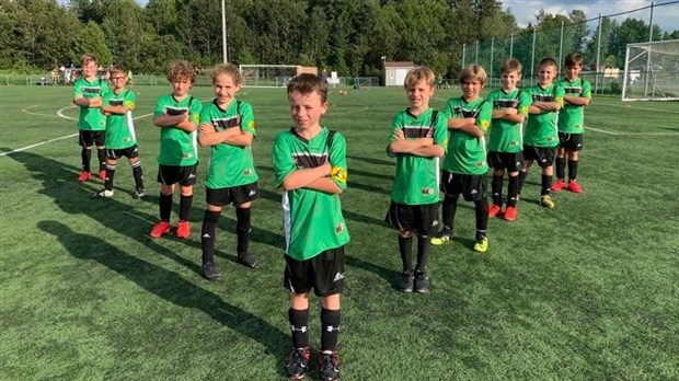 COVID-19: L'équipe de soccer U9M de l'Ascalon a repris ses activités