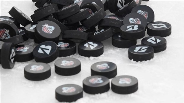 Hockey mineur à Adstock: le dossier ne sera pas réglé pour cette saison