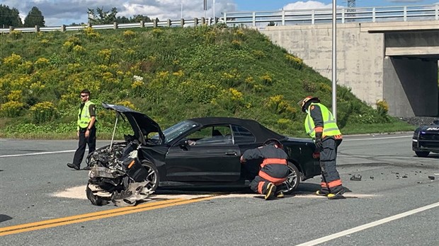 Deux voitures impliquées dans un accident à Notre-Dame-des-Pins