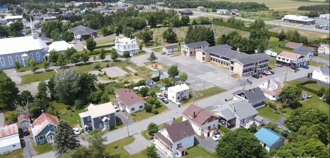 Normand DeLessard présente une vue aérienne de SaintHonorédeShenley