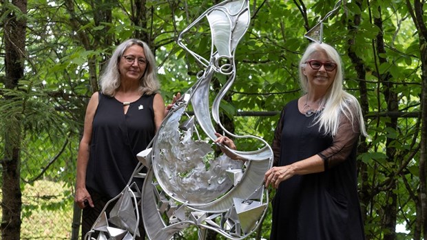 Inauguration d'une oeuvre de poésie-sculpture au Lac-Poulin