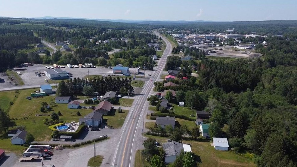 Normand DeLessard présente SaintGédéondeBeauce en vue aérienne